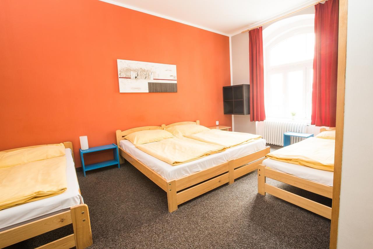 Hostel Advantage Praga Esterno foto