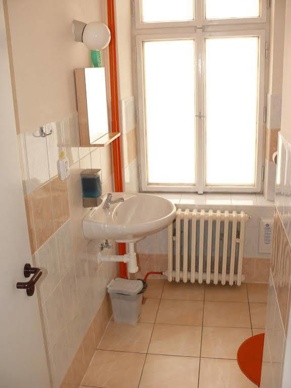 Hostel Advantage Praga Esterno foto